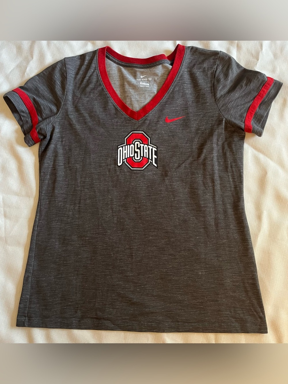 The Nike Tee Dri Fit Ohio State Buckeyes short sleeve t shirt women’s medium